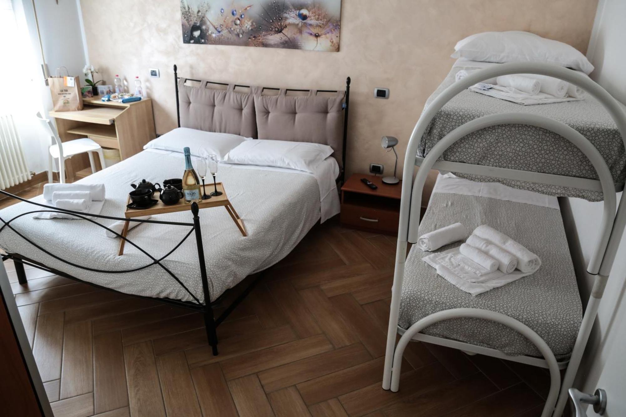 Guest House Simonazzi Reggio Emilia Exterior photo